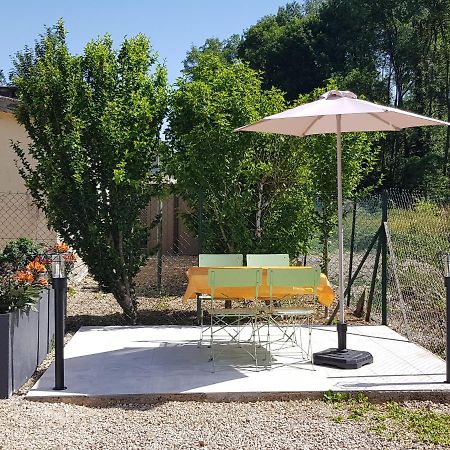 Agreable Petite Maison Proche Joigny Chamvres المظهر الخارجي الصورة