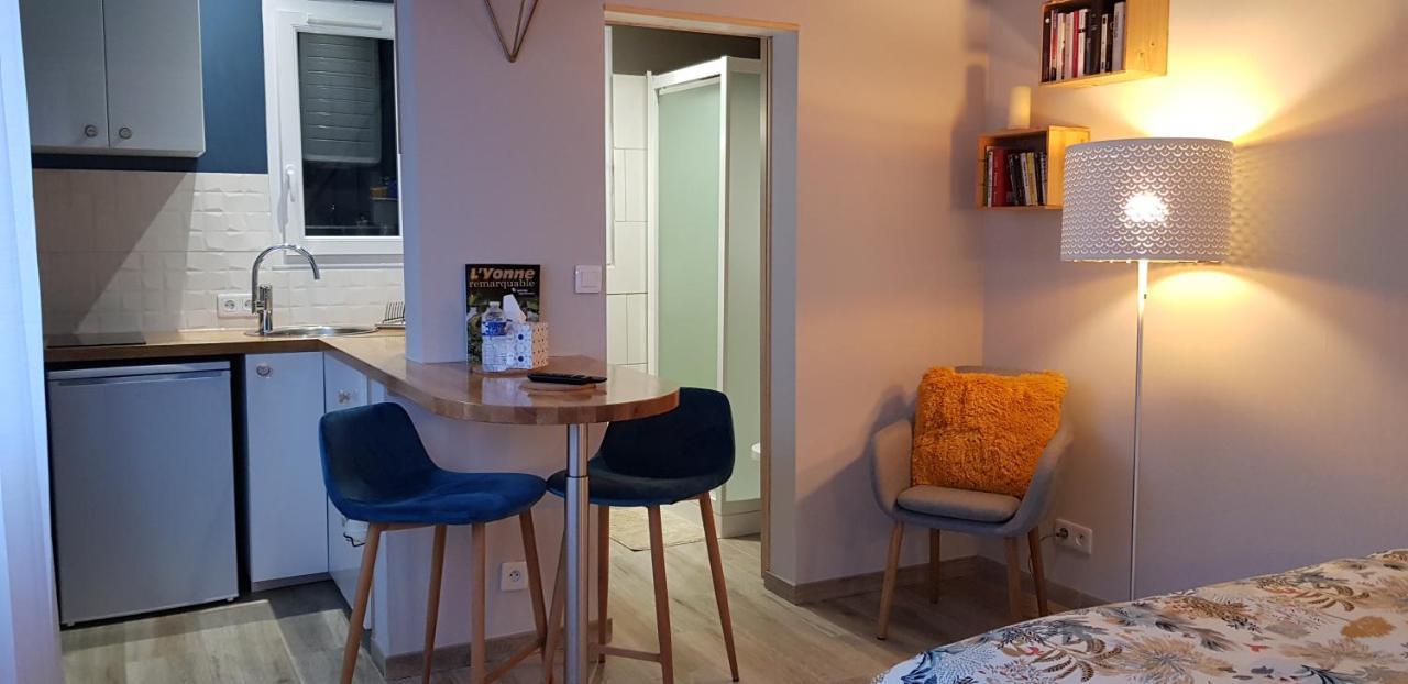 Agreable Petite Maison Proche Joigny Chamvres المظهر الخارجي الصورة
